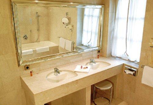 Hotel Restaurant Hoettche Dormagen Zewnętrze zdjęcie