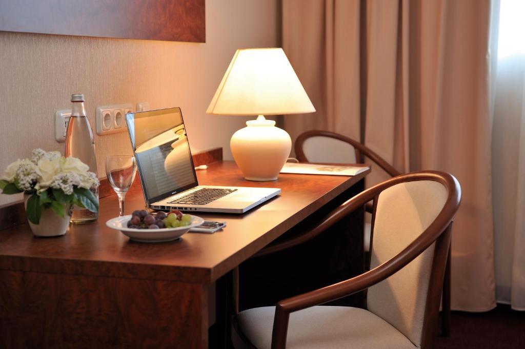 Hotel Restaurant Hoettche Dormagen Pokój zdjęcie